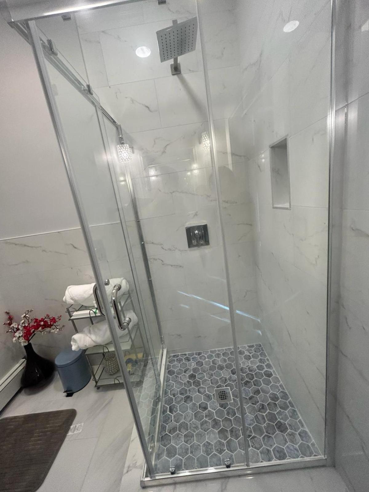 Private Suite In Huntington Station المظهر الخارجي الصورة