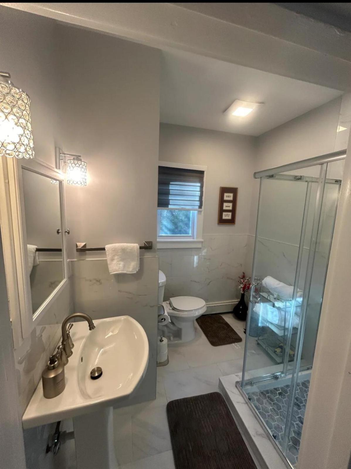 Private Suite In Huntington Station المظهر الخارجي الصورة